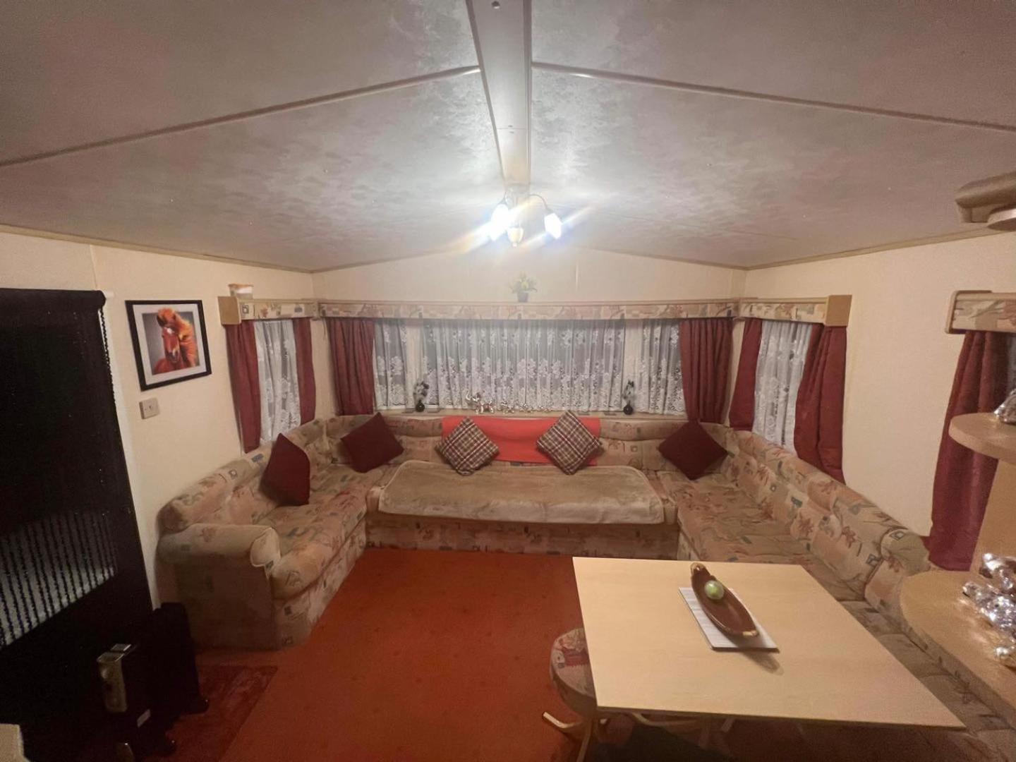 Отель Kerrys Place, 75 Sealands Caravan Site, Ingoldmells 6 Berth Экстерьер фото